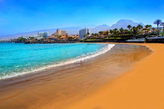 Apartamento Las Americas อาโรนา ภายนอก รูปภาพ